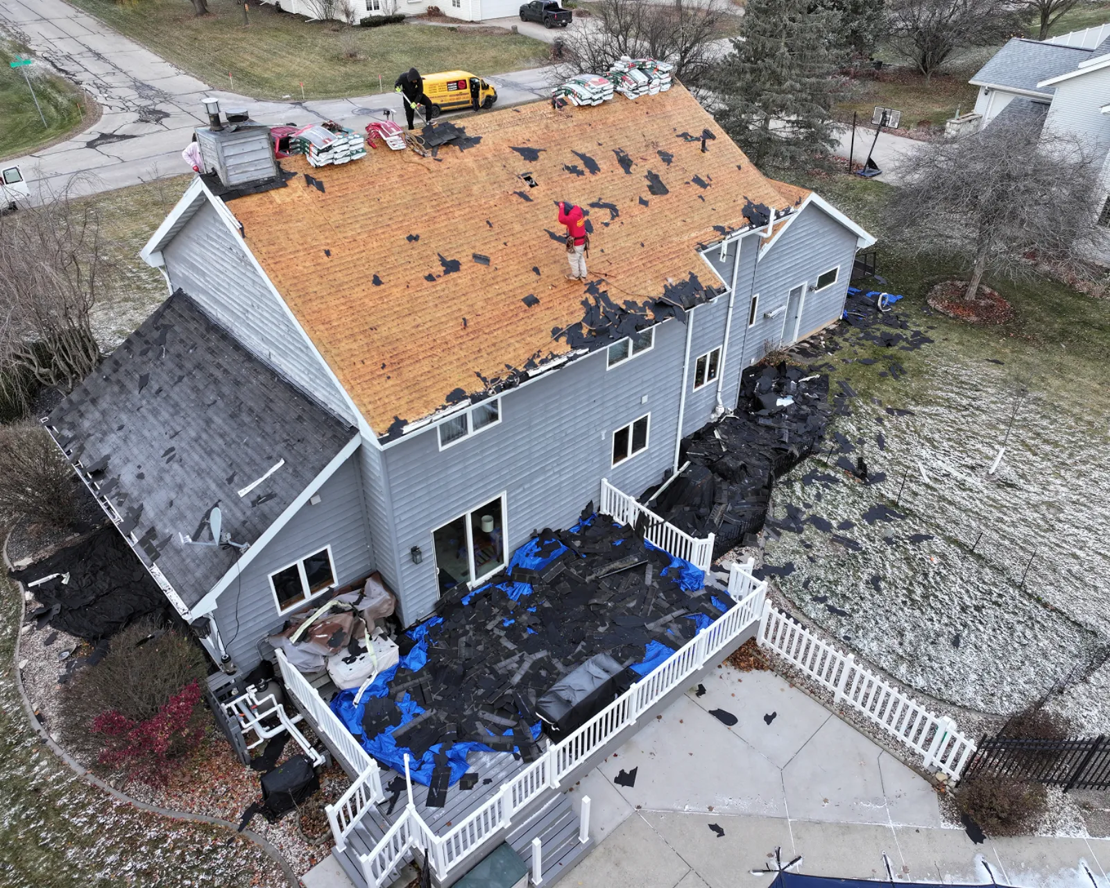 Roofing project before 3 Brothers Construction started