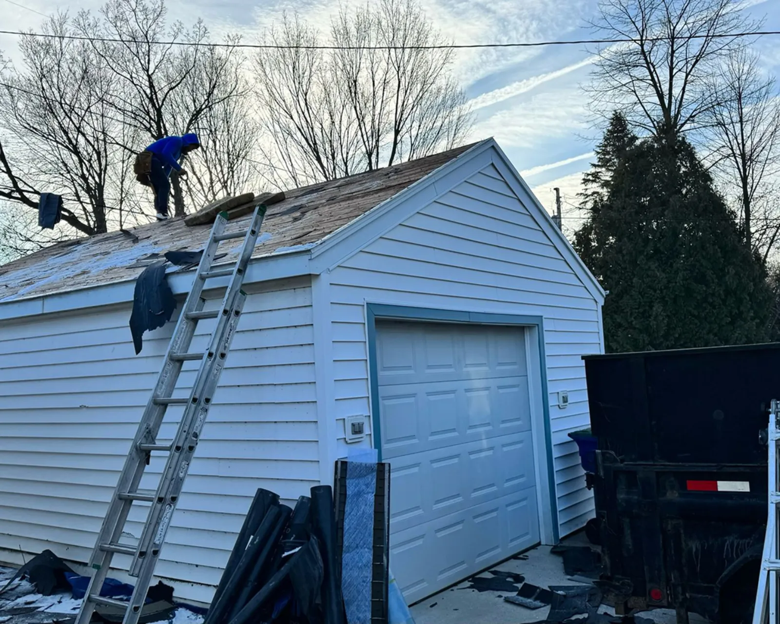 Roofing project before 3 Brothers Construction started